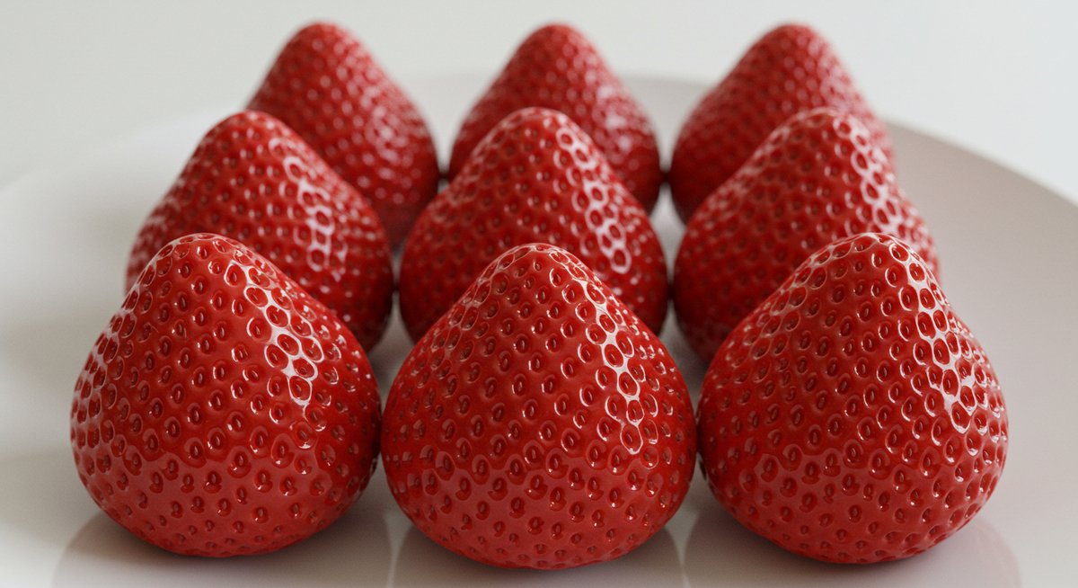 royal-queen-strawberry-sweets-1